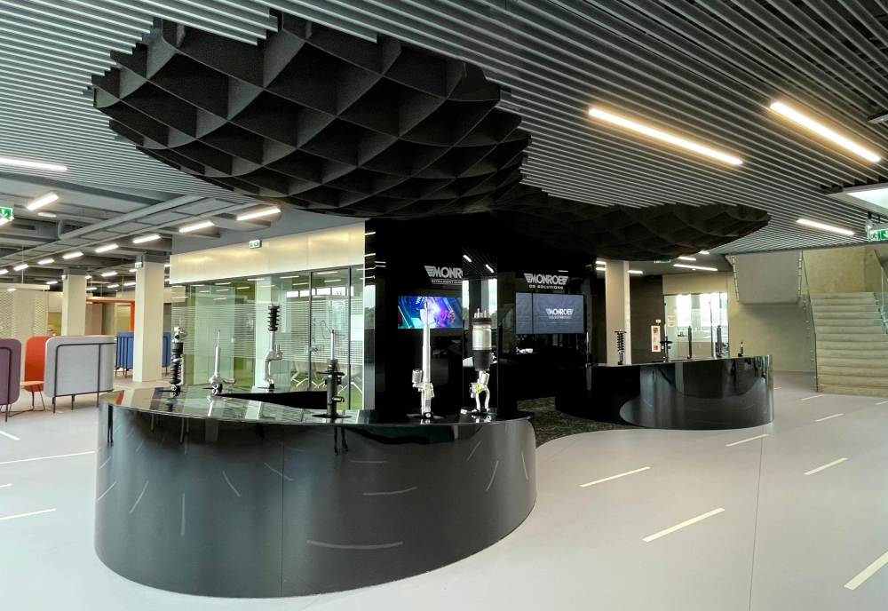 RESEARCH AND DEVELOPMENT CENTER OF THE TENNECO GROUP IN GLIWICE_8